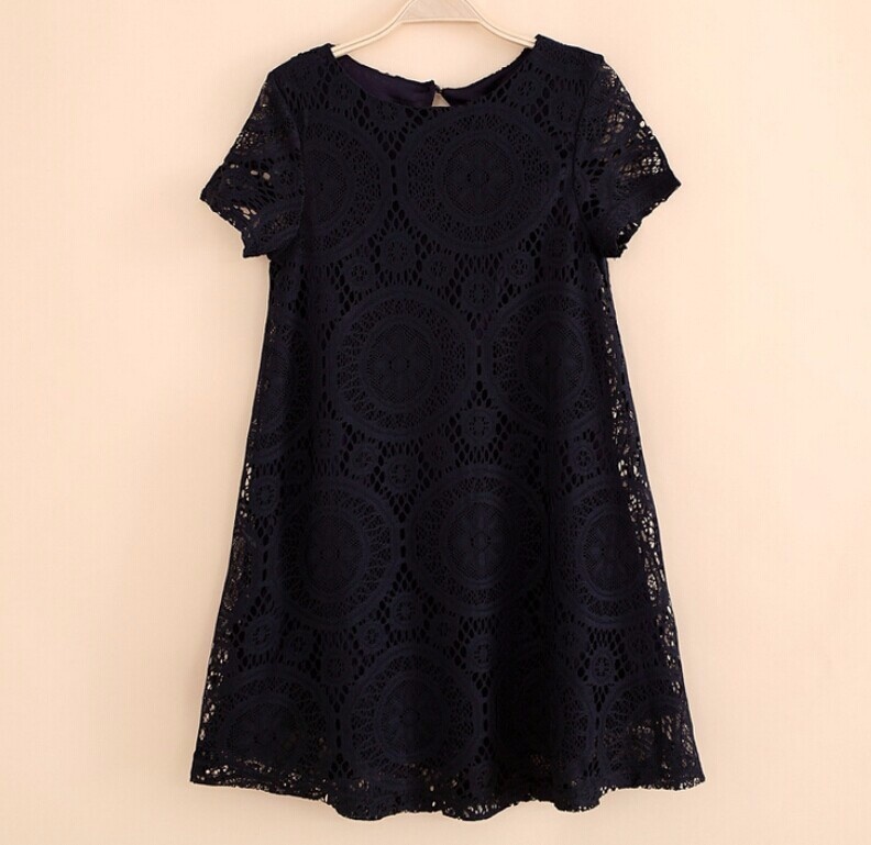 Đầm ren suông Oversize. 1