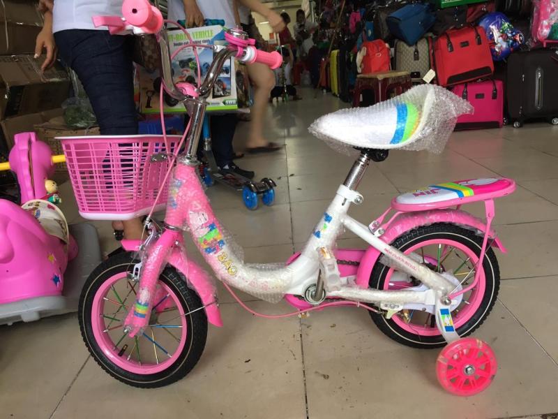 Mua xe đạp cho bé gái từ 4 đến 10 tuổi