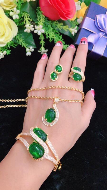 Bộ Trang Sức Nữ Vàng 18k Gadoshop VB4100805 - kết hợp phối đồ cực phong cách