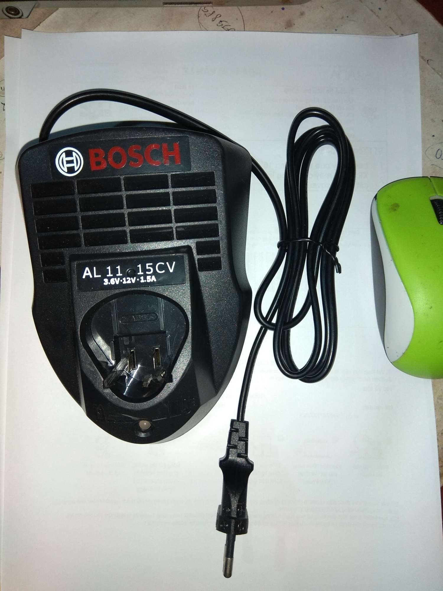 Đế sạc pin 12vôn cho máy khoan và vặn vít pin Bosch.