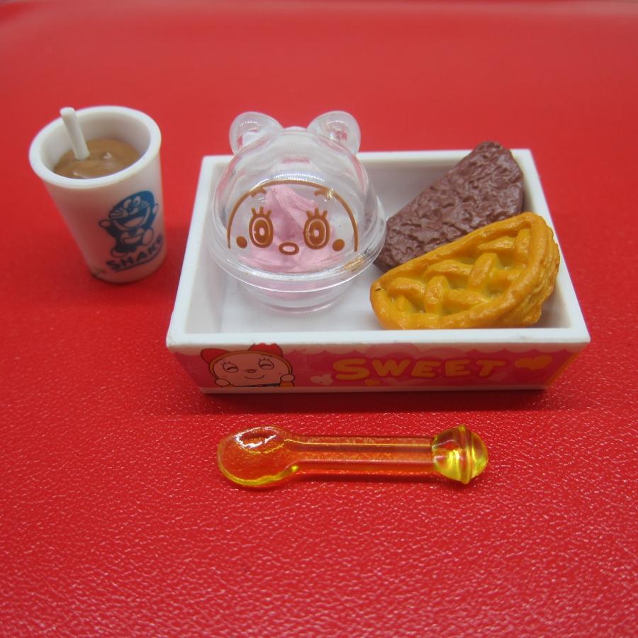 Mô hình Doraemon Hamburger Shop 