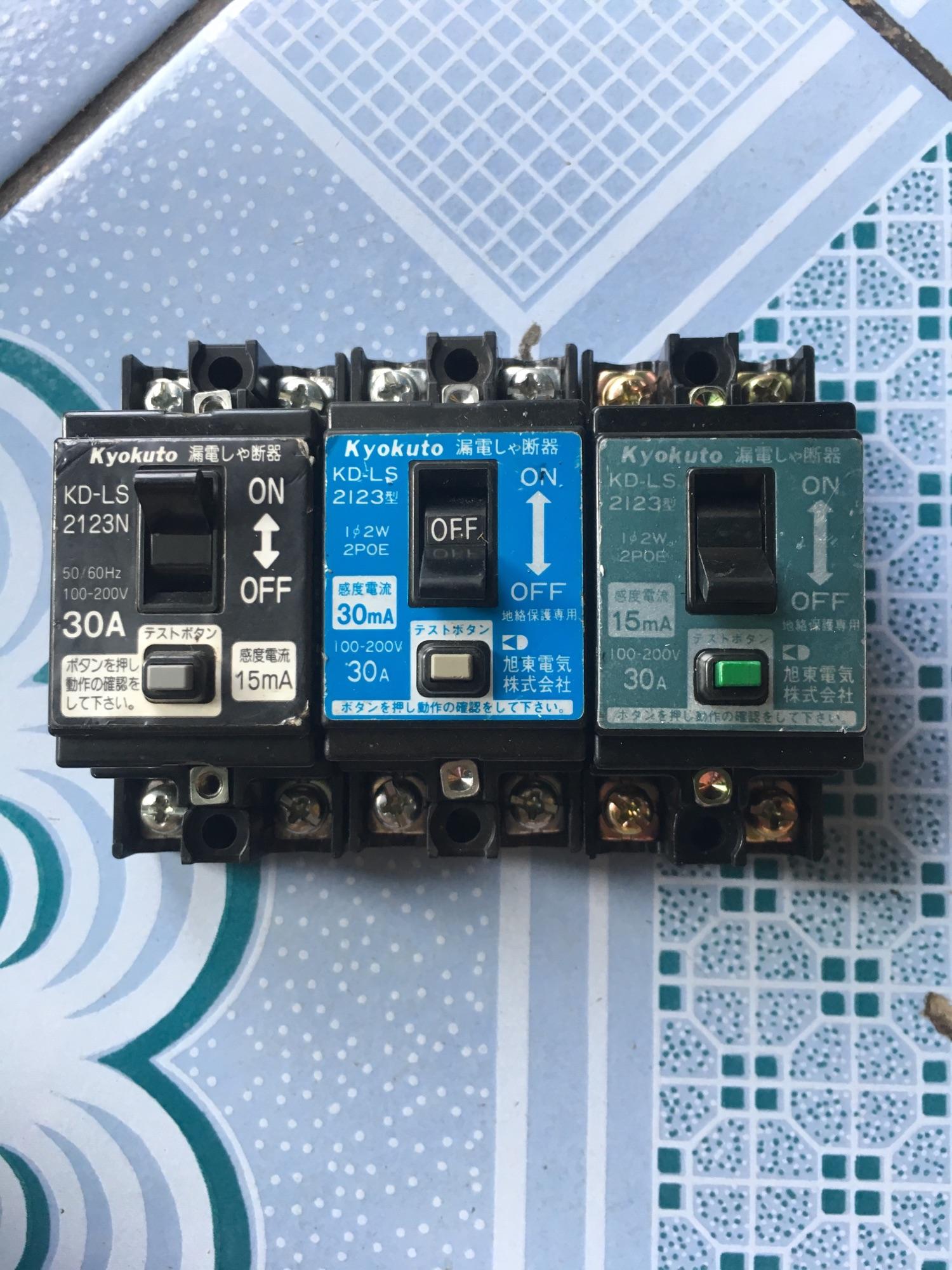 Aptomat chống giật nội địa Nhật bé 30A