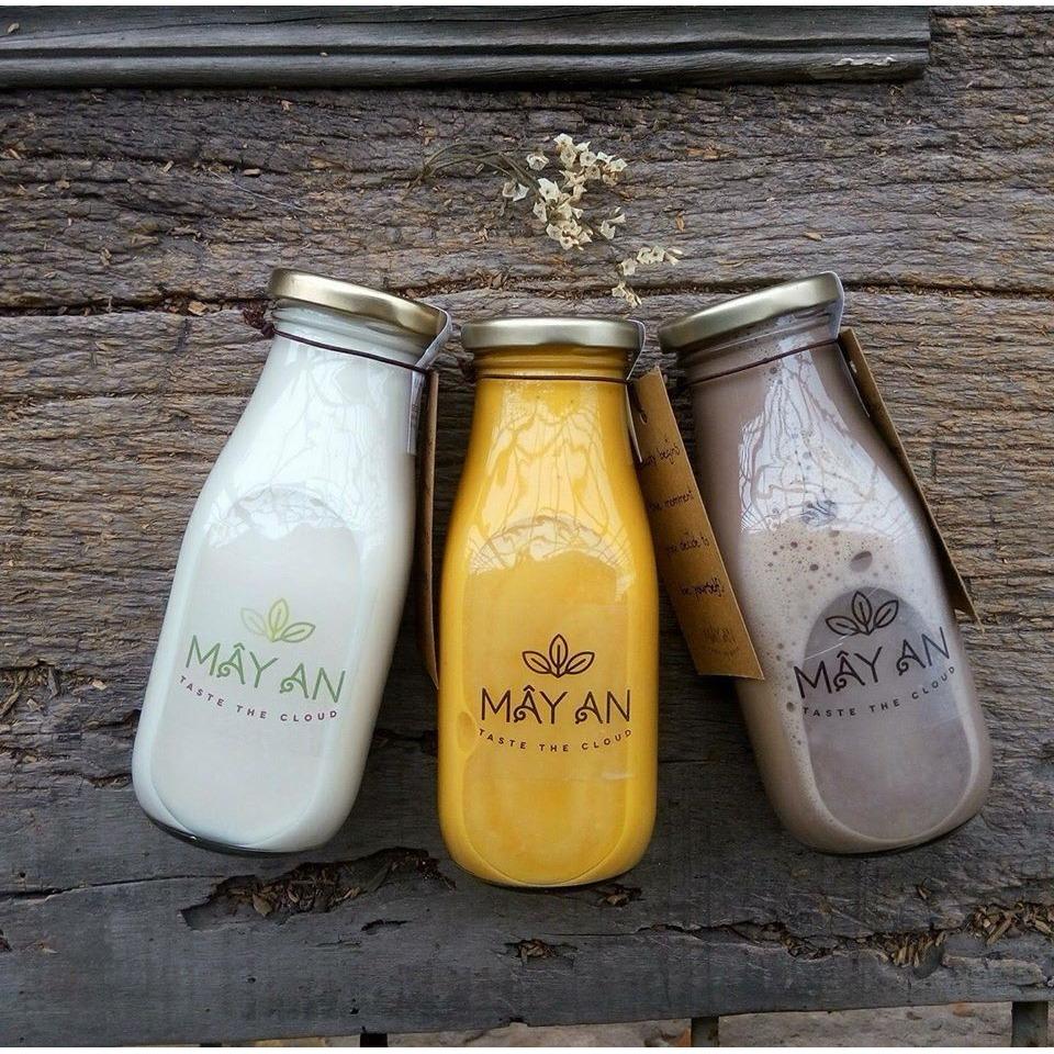 Bộ 3 chai thủy tinh đựng sữa, sinh tố 300ml nắp kim loại (Màu nắp giao ngẫu nhiên)