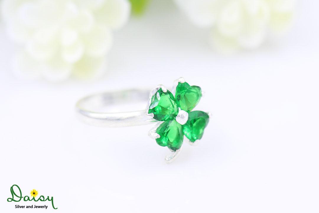 Nhẫn kiểu đẹp, nhẫn bạc cao cấp, nhẫn kiểu đẹp, nhẫn bạc cao cấp, nhẫn bạc nữ cỏ 4 lá - xanh lá chất liệu bạc ta thương hiệu daisy jewelry