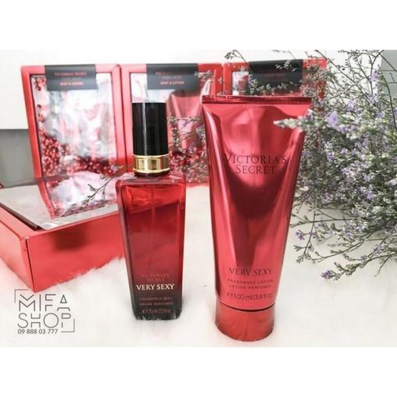 BỘ QUÀ TẶNG DƯỠNG THẺ, XỊT THƠM VERY SEXY VICTORIAS SECRET 75ML