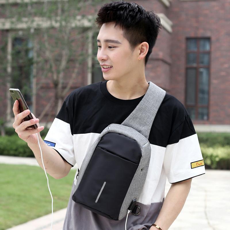 [Xả hàng bán lỗ] Túi đeo chéo chống trộm phong cách Hàn Quốc  có cổng sạc usb ngoài
