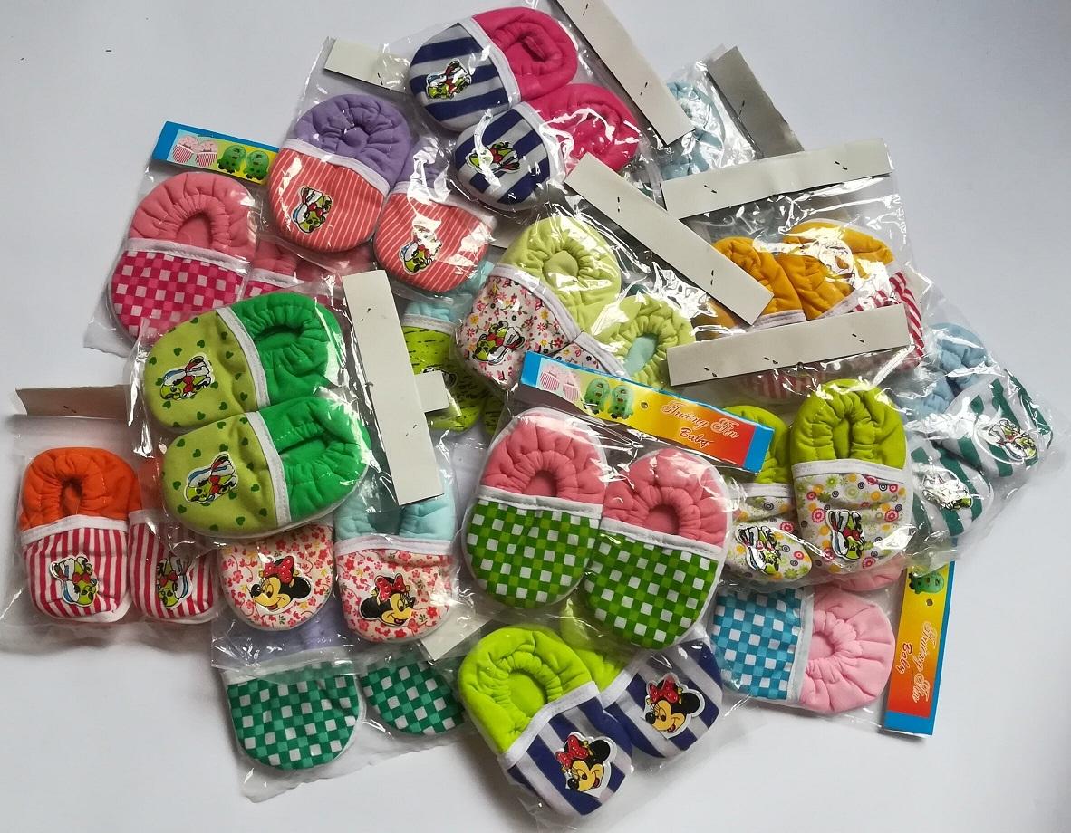 Combo 2 đôi Giày vải cho bé khoảng 2-6 tháng tuổi