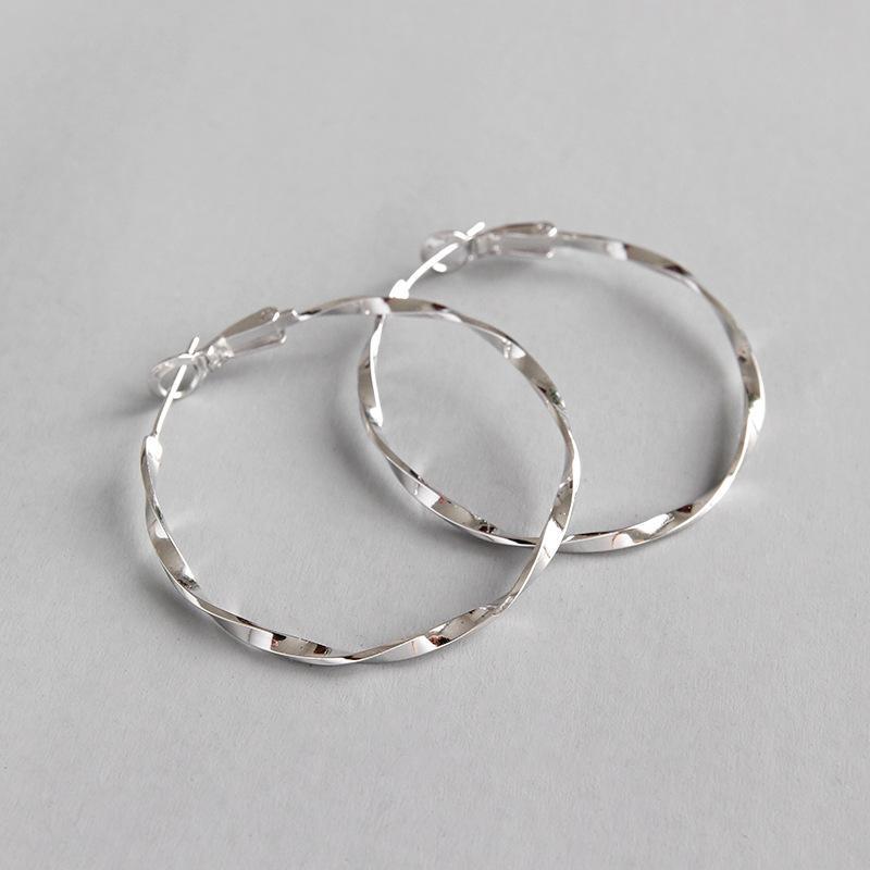 Khuyên tai bạc Mobius 40mm