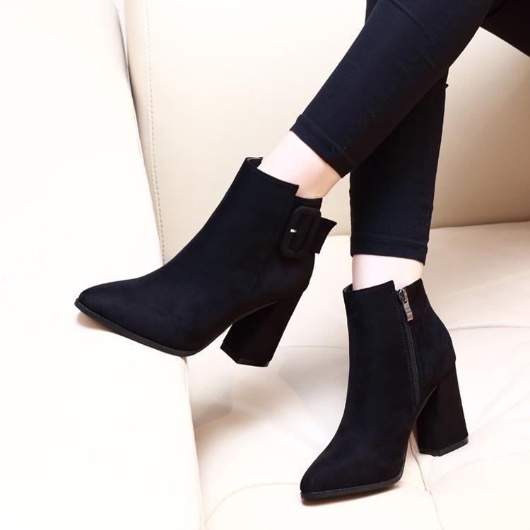 Giày boot nữ đế vuông da lộn sang chảnh GBN198