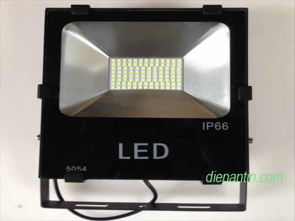 Đèn pha led ip66 100w
