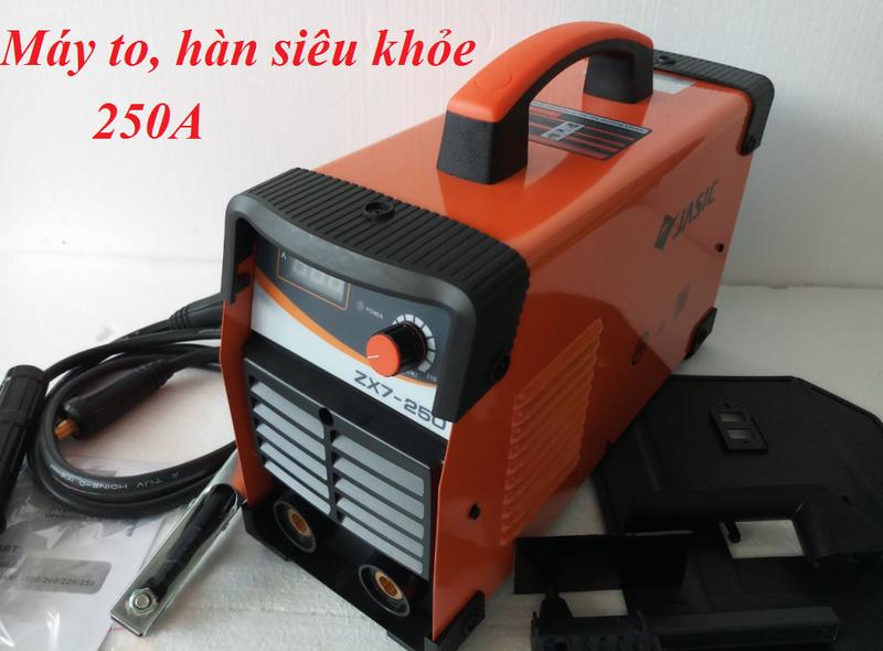 Máy hàn que điện tửJasic 250a  may han que dien tu nhỏ gọn, giá cả phải chăng cho nhu cầu gia đình. -Tiêu chuẩn que hàn: 1.6-4mm (Hàn được que 5mm).