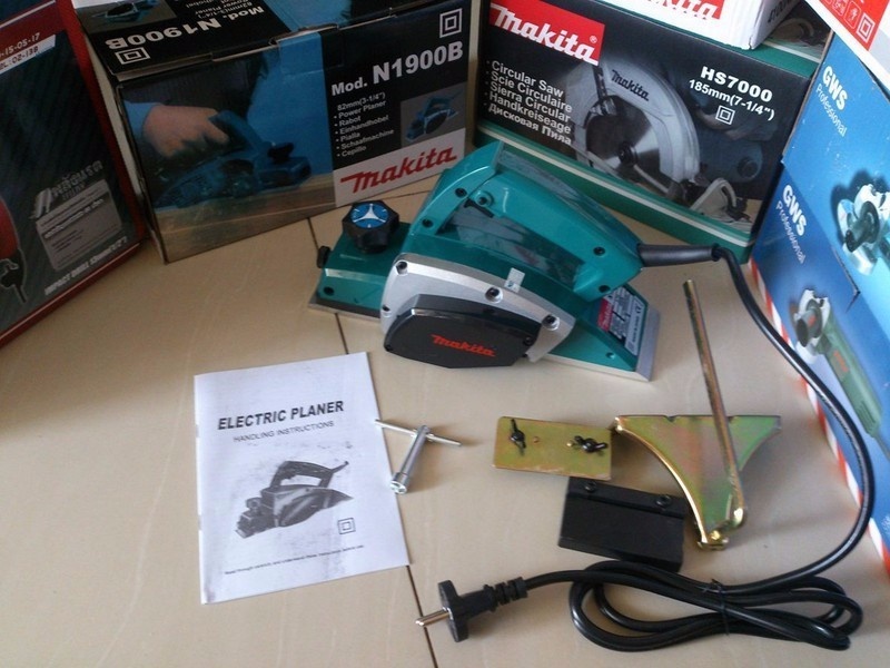MÁY BÀO GỖ MAKITA 13