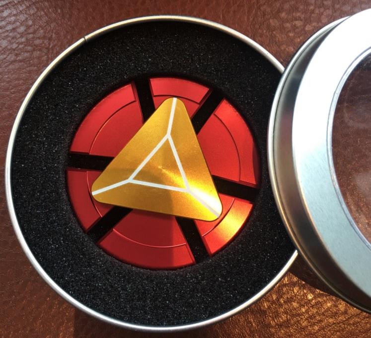 Con quay Fidget Spinner Người Sắt Cực Chất