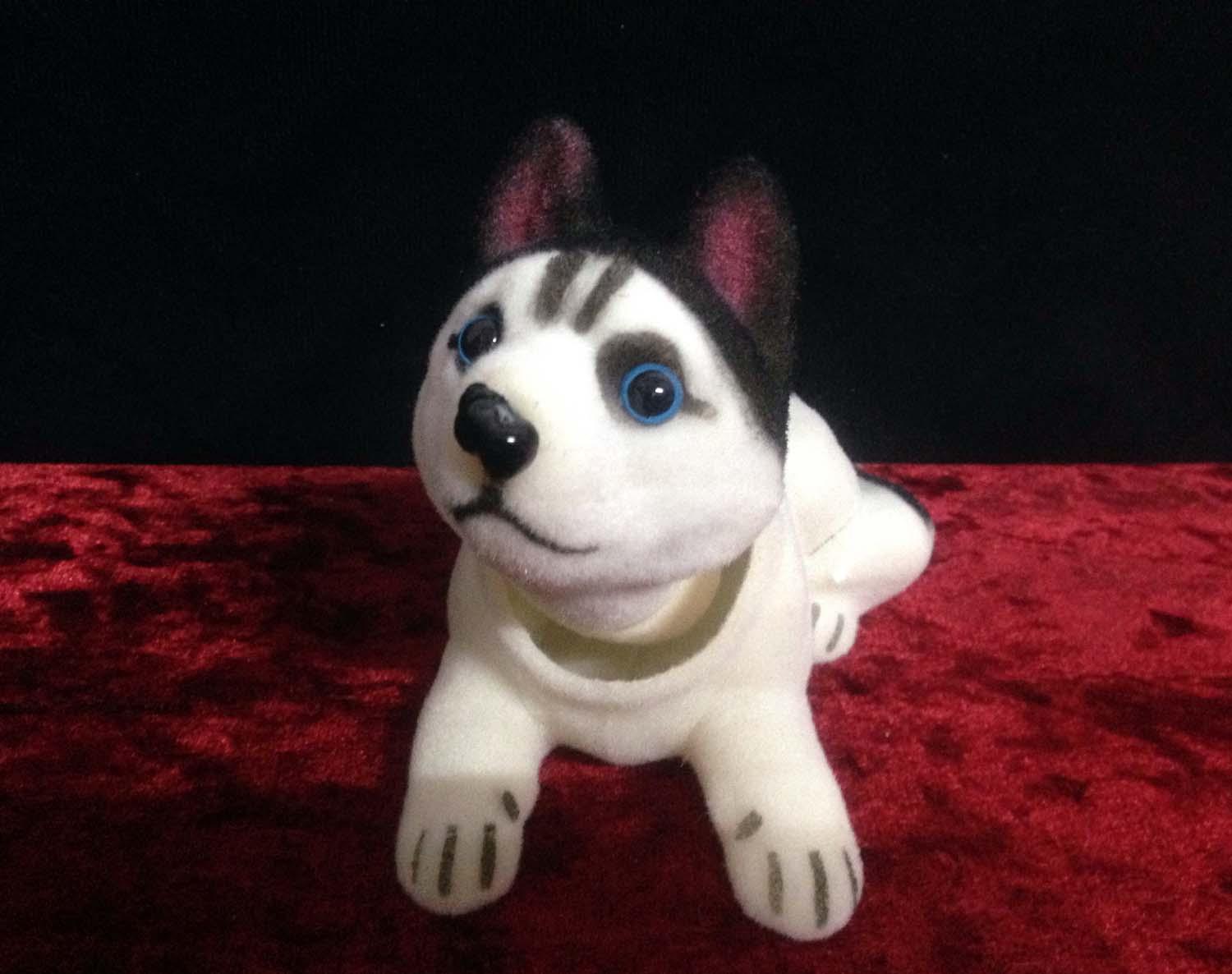 Chó lắc lư để taplo xe hơi - mẫu Husky