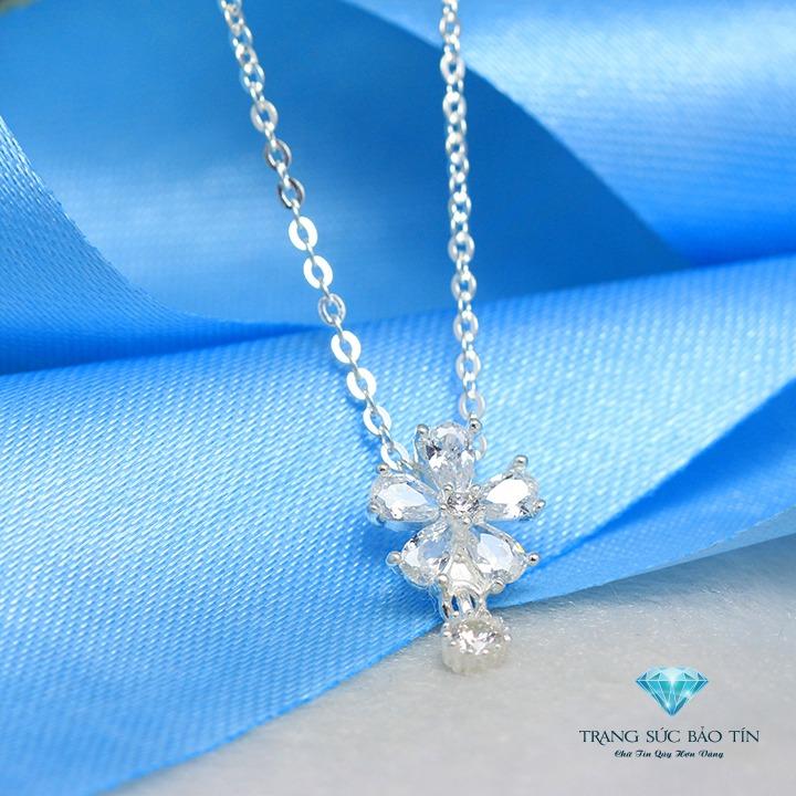 Dây chuyền bạc – dây chuyền bạc nữ– dây chuyền nữ đẹp – dây chuyền nữ thời trang - vòng cổ nữ đẹp - vòng bạc nữ đeo cổ – vòng cổ bạc nữ – dây chuyền cho nữ cao cấp – dây chuyền nữ mặt hoa chong chóng chất liệu bạc ta cao cấp thương hiệu bảo tín