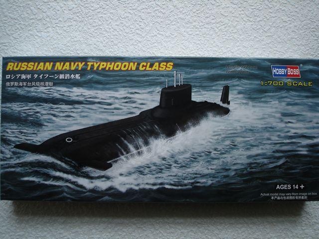 Bộ mô hình lắp tàu ngầm typhoon tỉ lệ 1:700