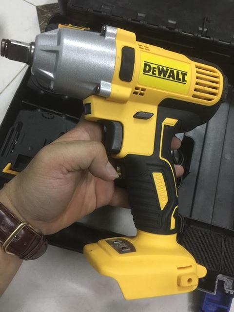 Máy siết bu lông dùng pin dewalt btw-68ss