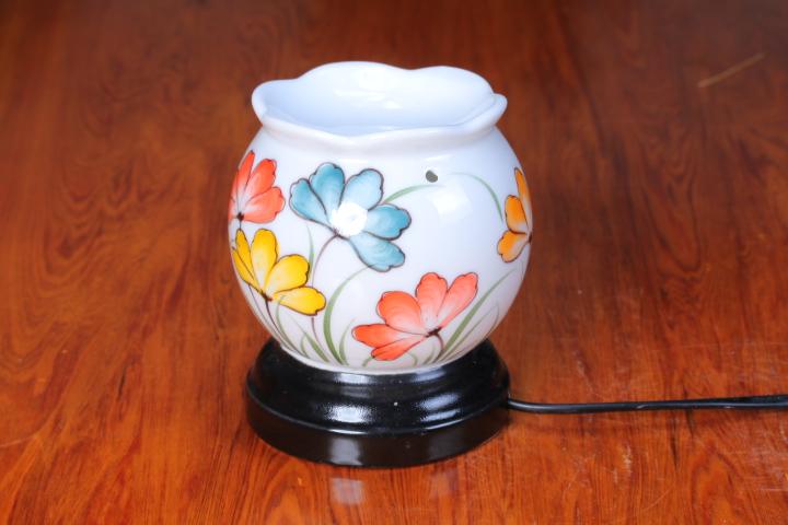 Hot - tặng 3 bóng -đèn xông bát tràng hình hoa đồng tiền, lan, mai, ...