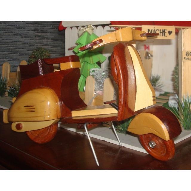 Mô hình xe Vespa MIỄN SHIP , Đồ chơi gỗ phủ sơn mài loại 1