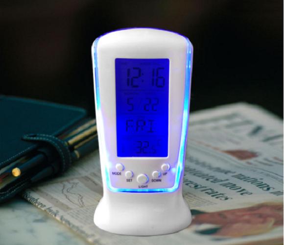 Đồng hồ điện tử để bàn square clock 510