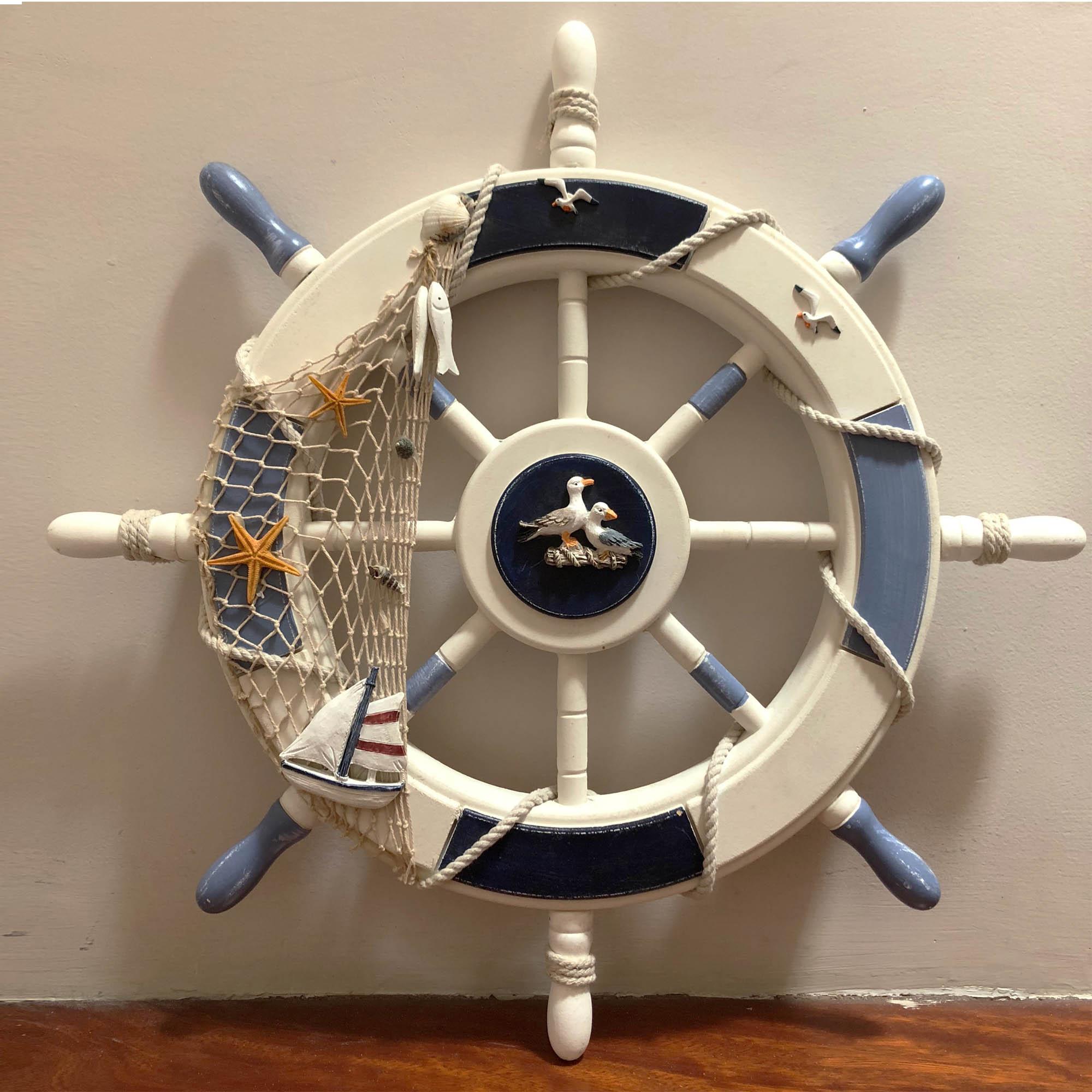 Bánh lái tàu trang trí