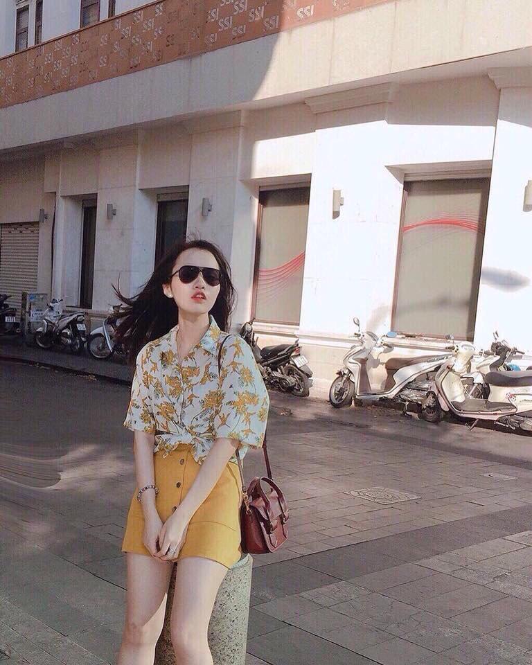 Set chân váy vàng mix sơmi họa tiết Summer