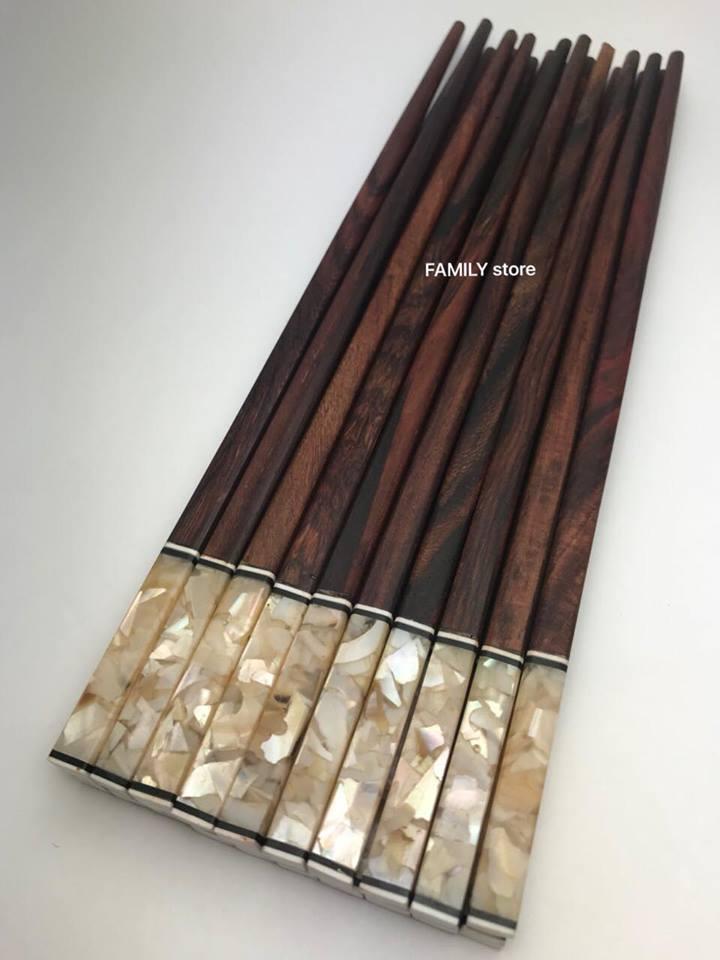 Đũa ăn gỗ Cẩm lai cao cấp đầu gắn trai biển