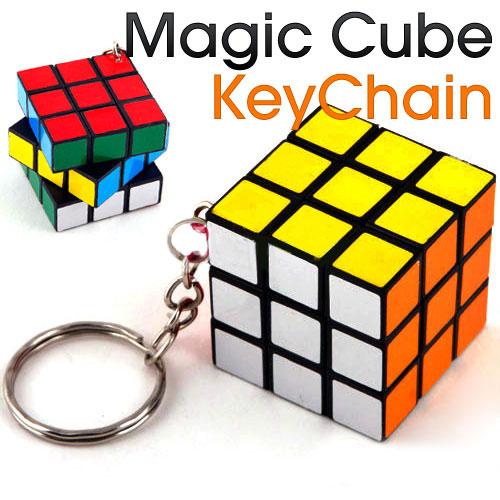 Rubik Mini Cube có móc khóa màu ngẫu nhiên