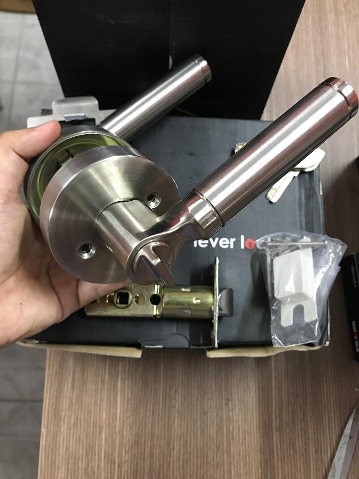 Khóa tròn gạt VICKINI 31690.001