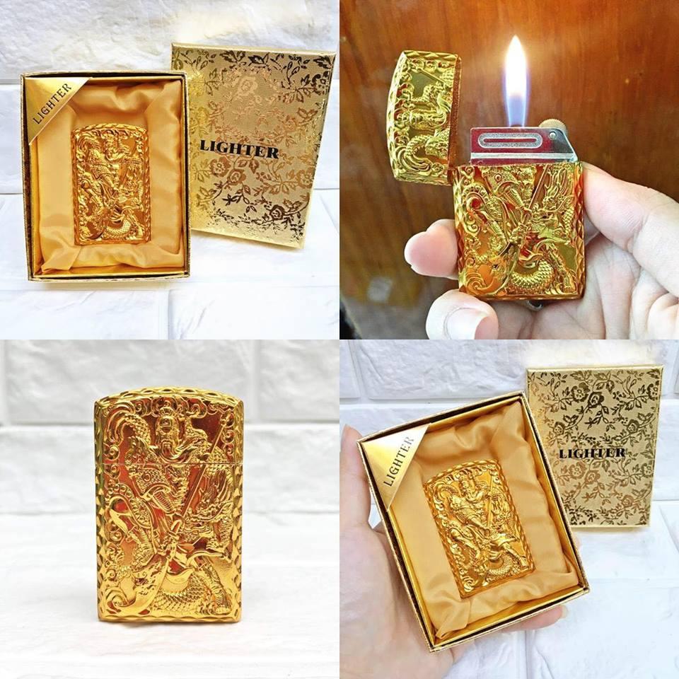 Zippo, bật lửa, hột quẹt hình quang công vàng rất đẹp