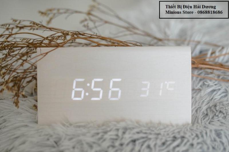 Đồng Hồ Gỗ Báo Thức Hình Tam Giác Wood LED Digital thông minh + Tặng kèm pin bán chạy