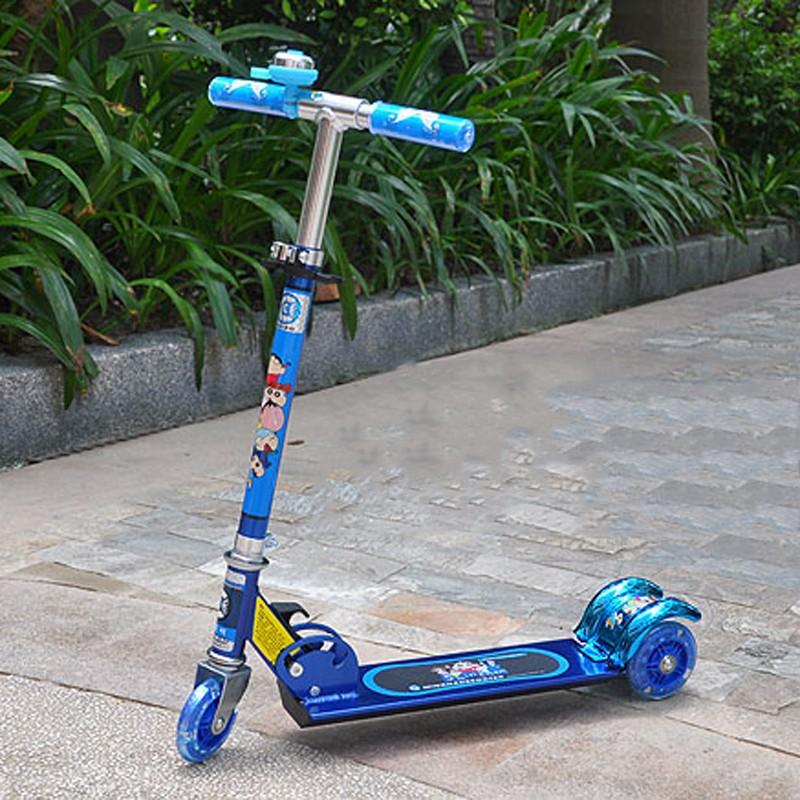Xe trượt scooter 3 bánh cho trẻ em có đèn Led kèm chuông