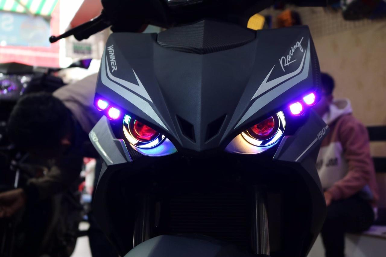 Mắt cú winner kèm mặt nạ 2017