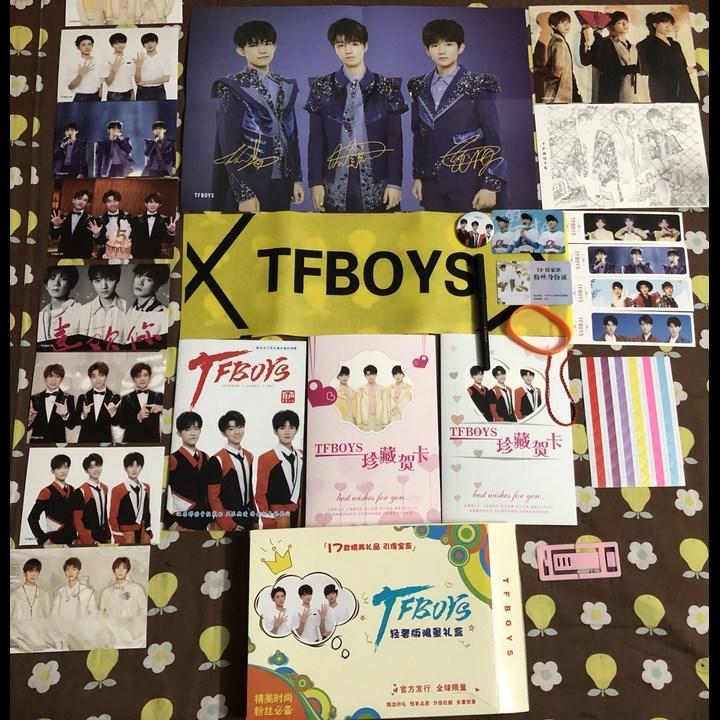 (A5) Hộp quà Tfboys có poster postcard bookmark banner huy hiệu thiếp ảnh dán album ảnh quà tặng tuyệt vời dành cho fan hâm mộ