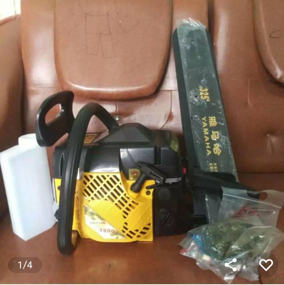 Máy cưa xích chạy xăng 7800