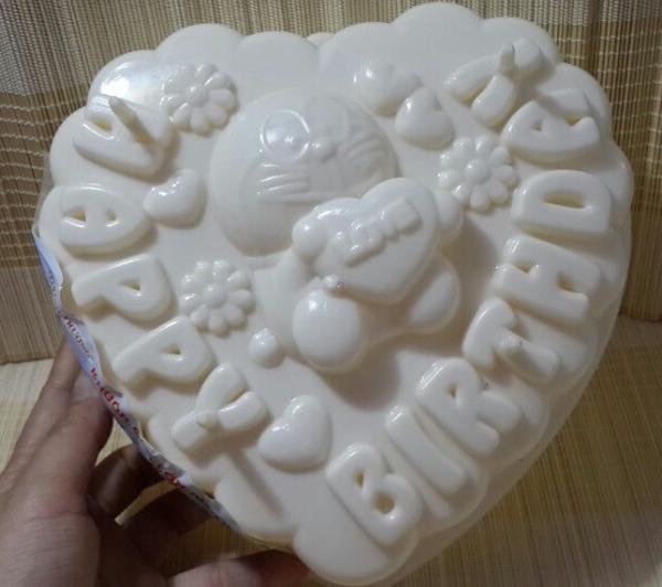 Khuôn cơm rau câu hình đôremon
