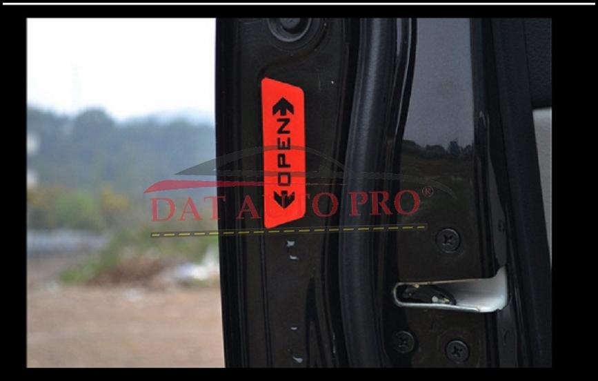 Tem cảnh báo mở cửa an toàn có phản quang(màu vàng) dùng cho oto.