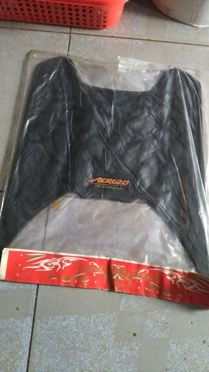 Thảm lót chân cao su xe acruzo