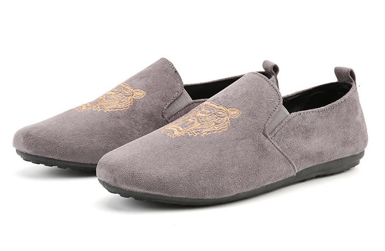 Giày lười da lộn thêu hổ mẫu mới - DL03 ( xám )