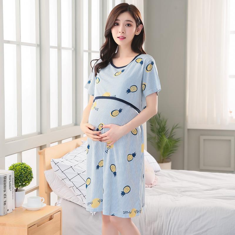 Đầm bầu sau sinh cho con bú