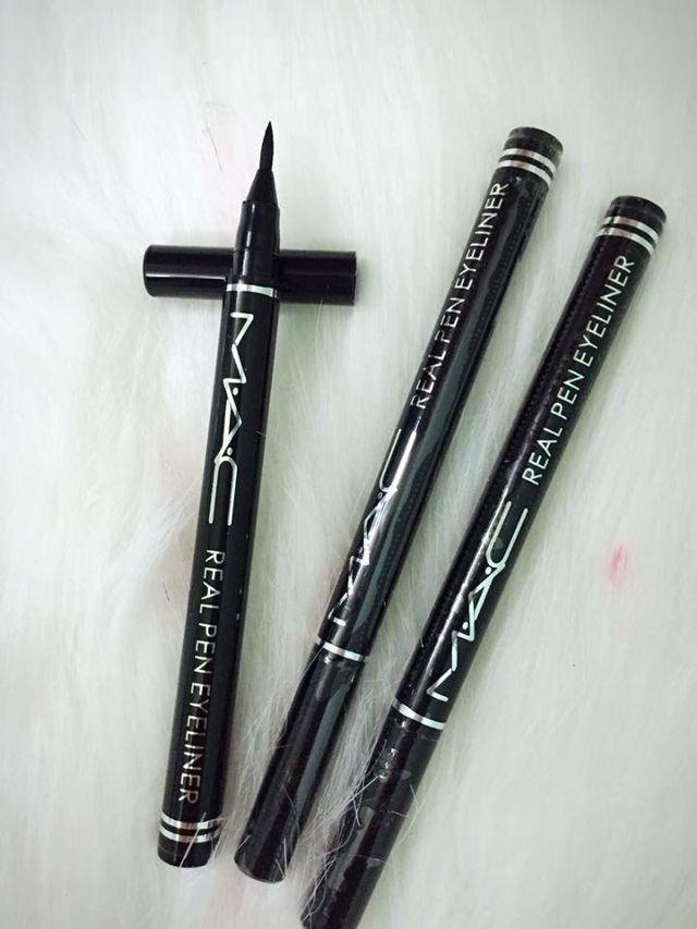 Bút kẻ mắt nước Waterproof Brush Liner Black 0.55g