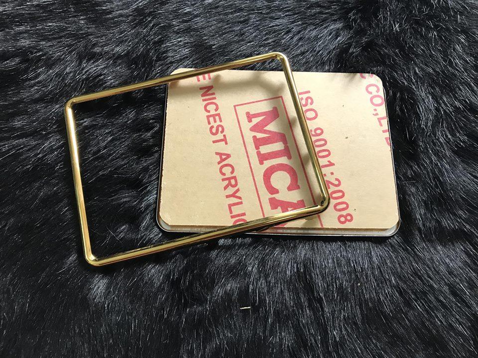 KHUNG BIỂN SỐ VÀNG GOLD  LOẠI TỐT GẮN MỌI LOẠI XE
