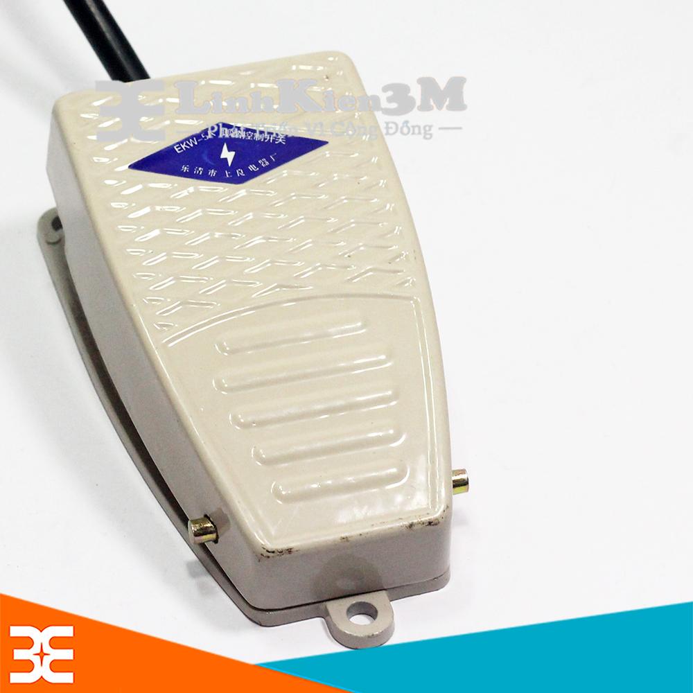 Công tắc bàn đạp chân ekw 220vac-5a