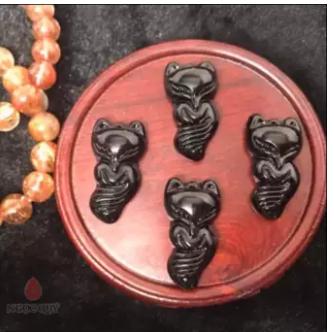 Mặt hồ ly đá obsidian nhỏ