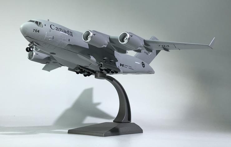 Mô hình máy bay c-17 globemaster iii canada tỉ lệ 1:200