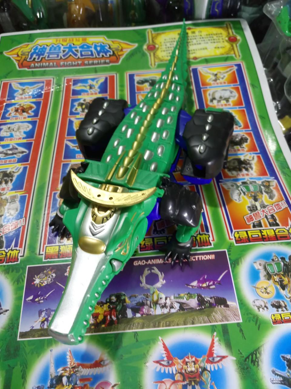 Siêu nhân gao lẻ - gao cá sấu hunter