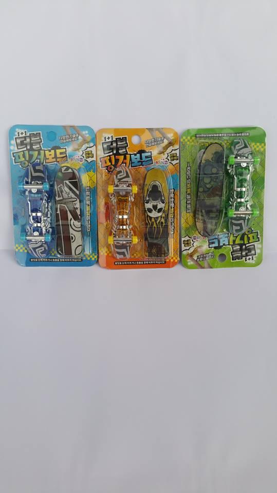 Set 2 ván trượt ngón tay mini siêu đẳng