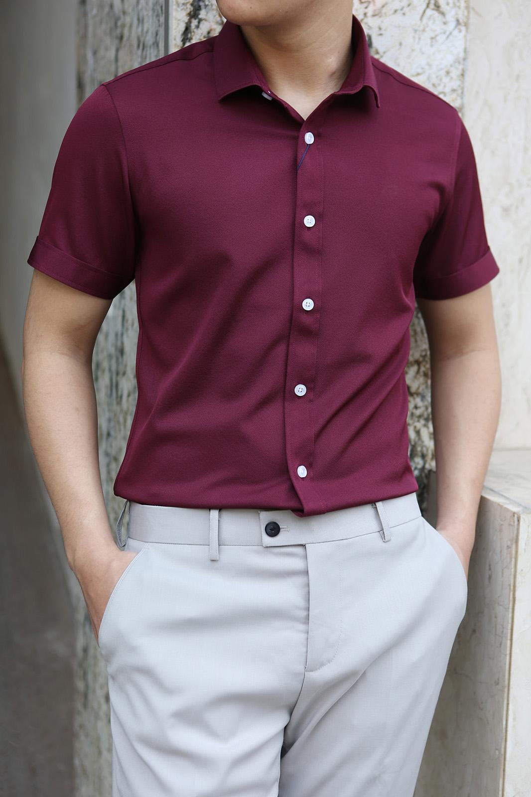 Áo sơ mi nam Cộc Tay Đỏ Đô Vải Trượt Cao cấp(Hàng Sơ mi Ngắn Tay Mới)