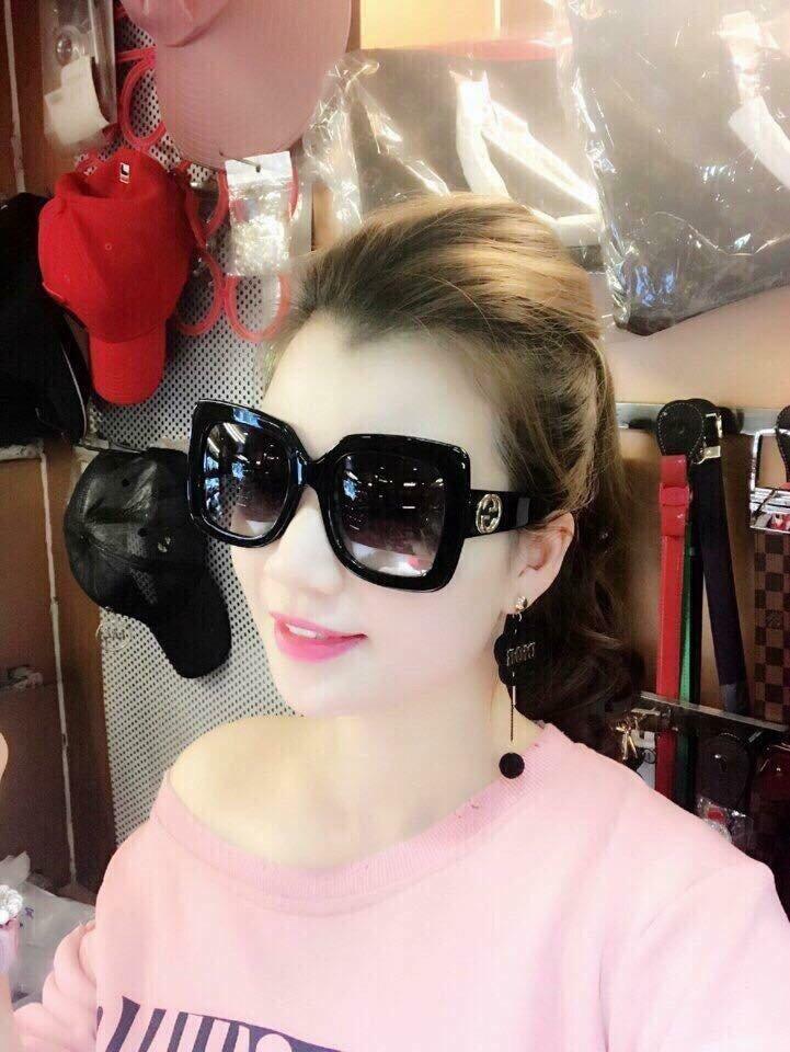 Hình thật hàng thật kính mát nữ bảng vuông gọng cực to đẳng cấp quý cô - Kính mát nữ kính acetate siêu bền thông dụng đảm bảo hài lòng cho các khách hàng khó tính, chống nắng chống chói cực tốt,chống UV400 được giảm giá khủng