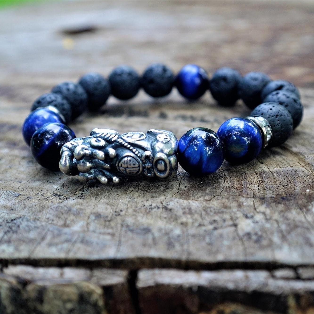 Vòng tay đá núi lửa nam Charm tỳ hưu bạc